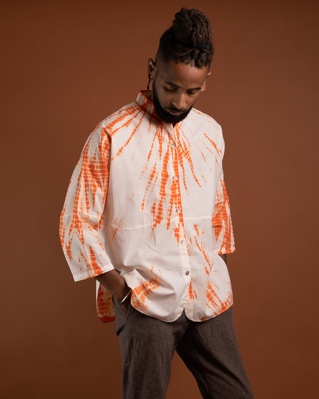 Skjorta med mandarinkrage