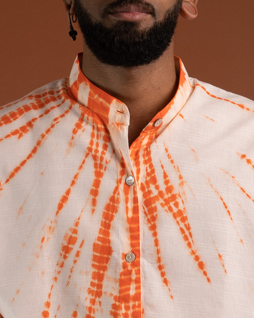 Skjorta med mandarinkrage